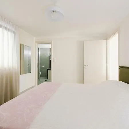 W2 Διαμέρισμα *