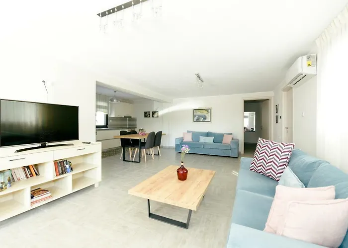 W2 Apartment